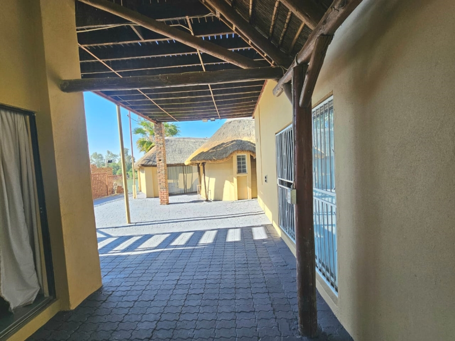 5 Bedroom Property for Sale in Bloemhof North West